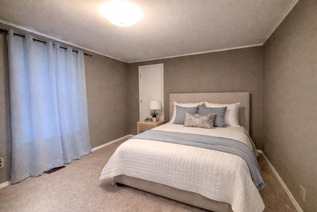 4130 E Zora Street, Webb City, MO 64870