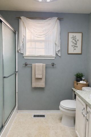 4130 E Zora Street, Webb City, MO 64870