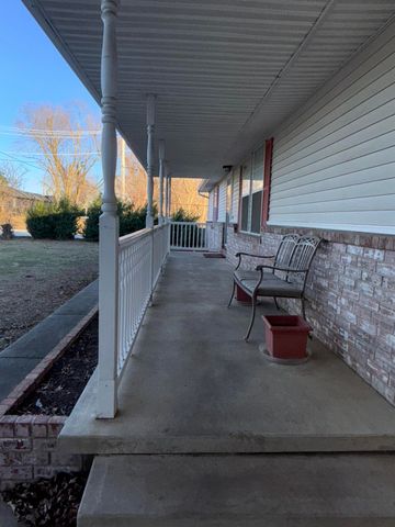 4130 E Zora Street, Webb City, MO 64870