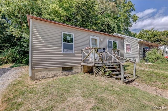 200 Sering Avenue, Alton, IL 62002