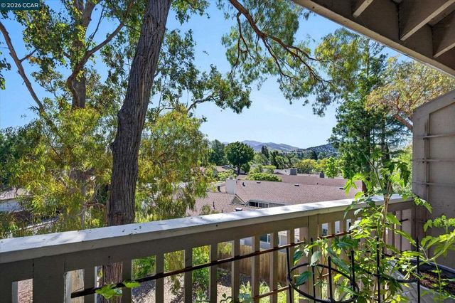 4420 Eagle Peak Rd B, Concord, CA 94521