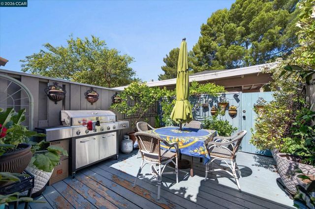 4420 Eagle Peak Rd B, Concord, CA 94521