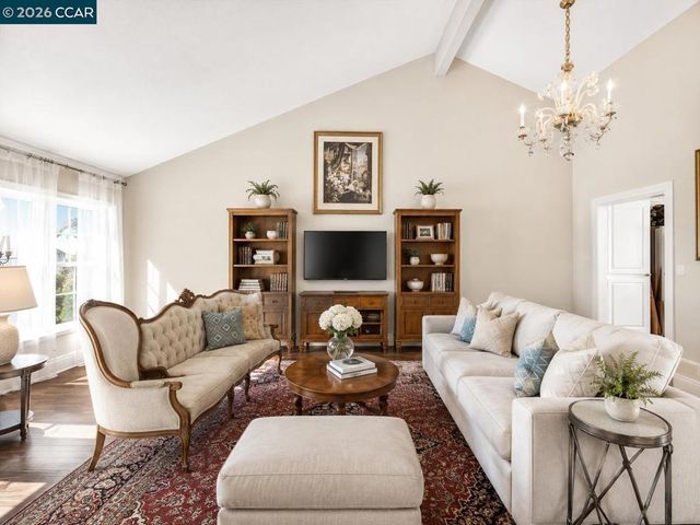 4420 Eagle Peak Rd B, Concord, CA 94521