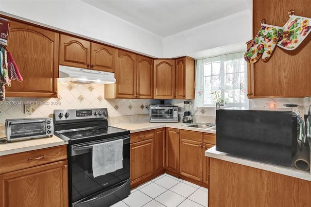 17401 NE 11th Court, Miami, FL 33162