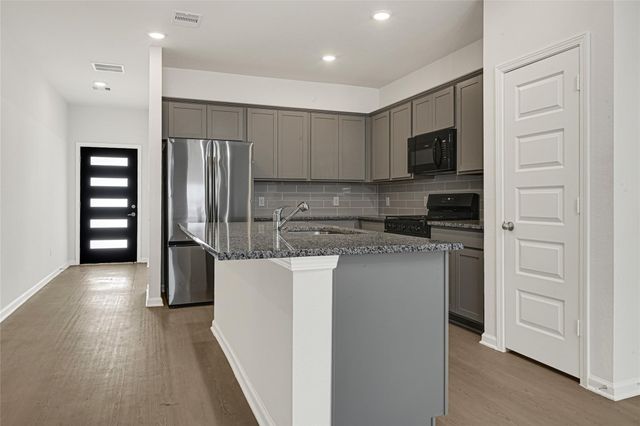 2727 Crested Creek Lane, Richmond, TX 77406