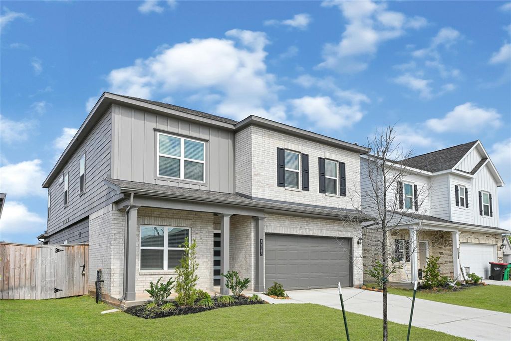 2727 Crested Creek Lane, Richmond, TX 77406