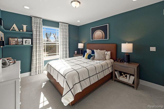 13732 EAGLES WAY Drive, Shelby Charter Township, MI 48315