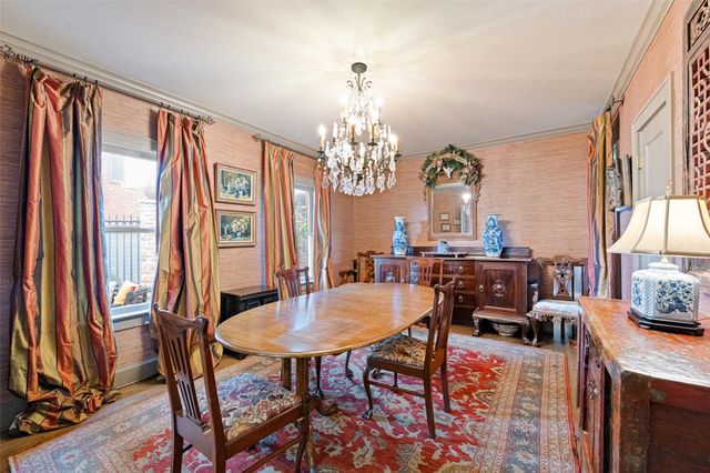 2320 Wroxton Road, Houston, TX 77005