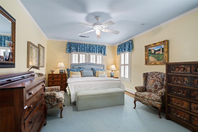 2320 Wroxton Road, Houston, TX 77005