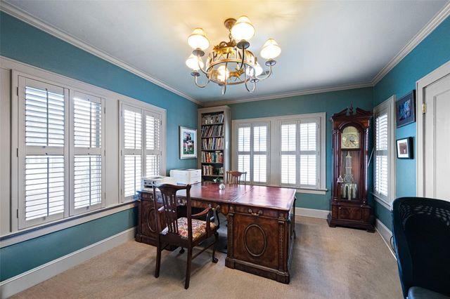2320 Wroxton Road, Houston, TX 77005