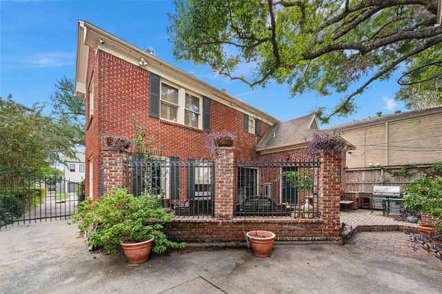 2320 Wroxton Road, Houston, TX 77005