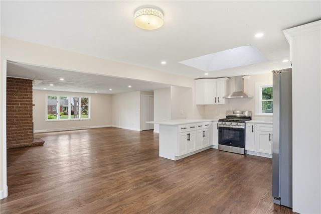 9 Apple Blossom Lane, Coventry, RI 02816