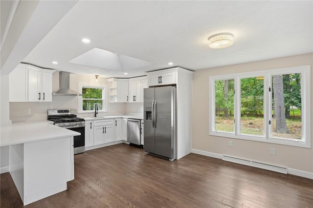 9 Apple Blossom Lane, Coventry, RI 02816
