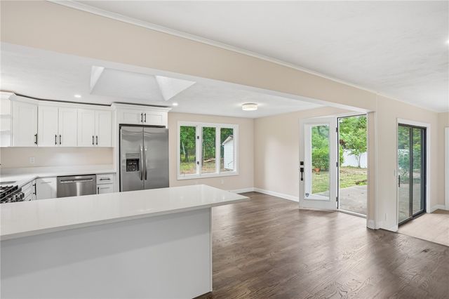 9 Apple Blossom Lane, Coventry, RI 02816