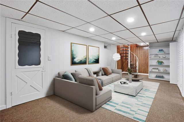 9 Apple Blossom Lane, Coventry, RI 02816
