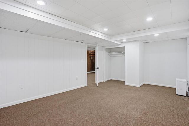 9 Apple Blossom Lane, Coventry, RI 02816