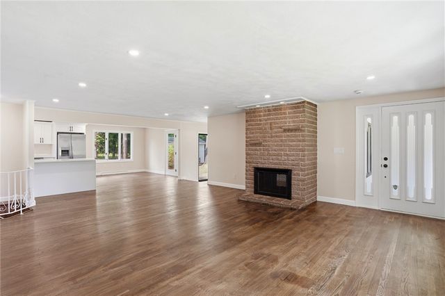 9 Apple Blossom Lane, Coventry, RI 02816