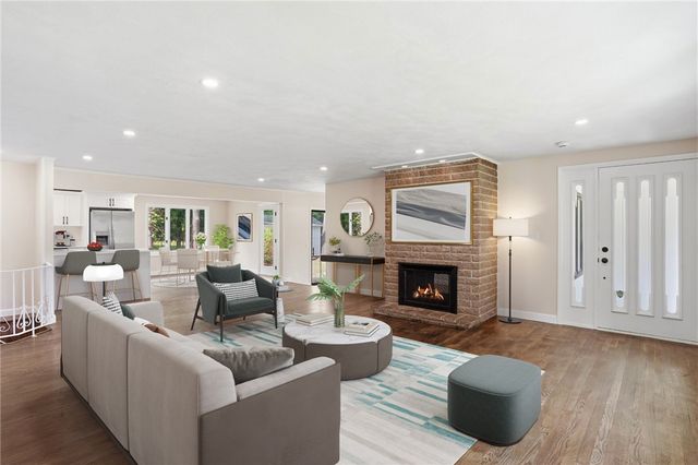 9 Apple Blossom Lane, Coventry, RI 02816