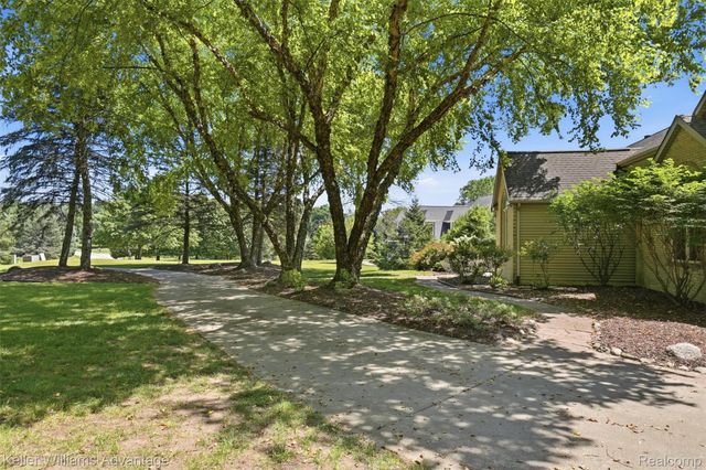 7498 Quail Ridge Drive, Dexter, MI 48130