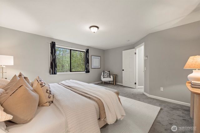 1228 NE Brockman Place, Seattle, WA 98125