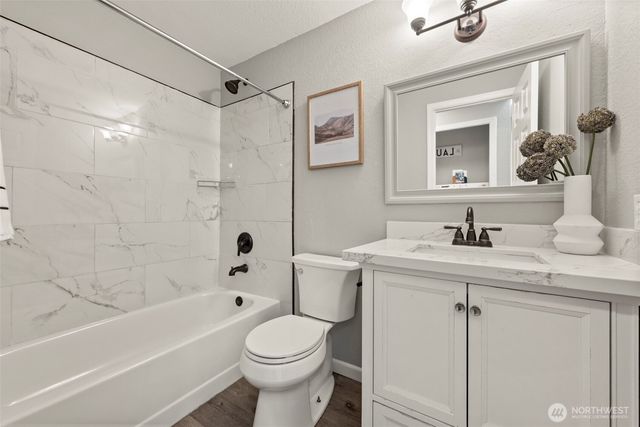 1228 NE Brockman Place, Seattle, WA 98125