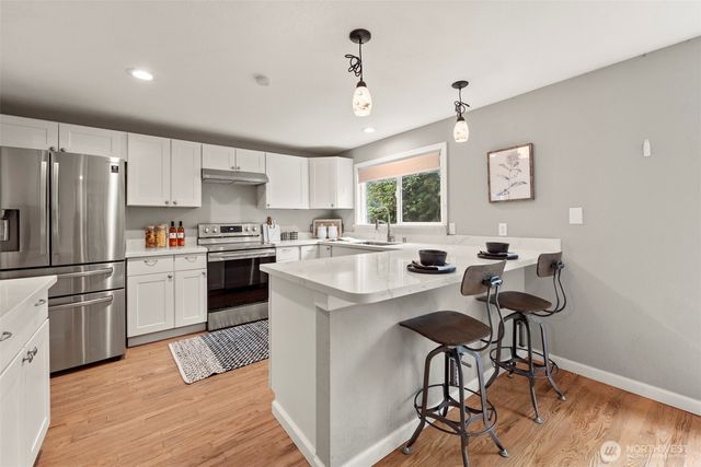 1228 NE Brockman Place, Seattle, WA 98125
