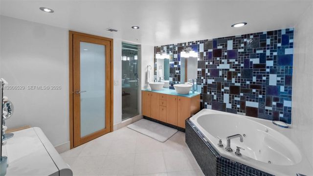 1900 Sunset Harbour Dr 2008, Miami Beach, FL 33139