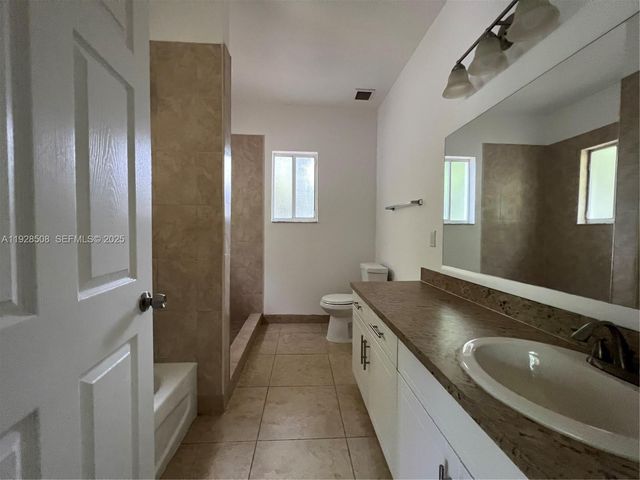 3334 NE 3rd Dr, Homestead, FL 33033