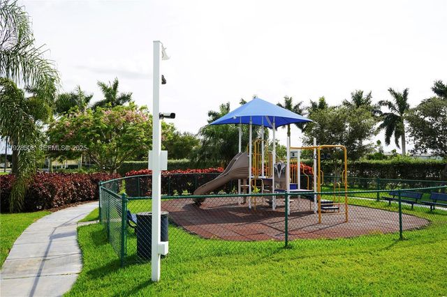 3334 NE 3rd Dr, Homestead, FL 33033