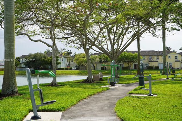 3334 NE 3rd Dr, Homestead, FL 33033