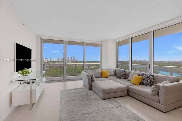 16385 Biscayne Boulevard 1221, North Miami Beach, FL 33160