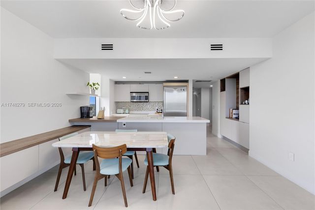 16385 Biscayne Boulevard 1221, North Miami Beach, FL 33160