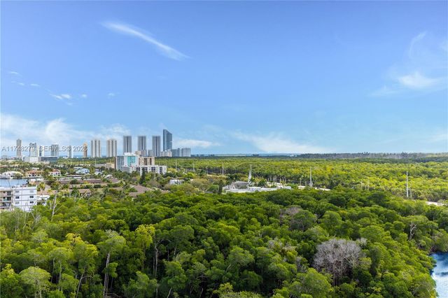 16385 Biscayne Boulevard 1221, North Miami Beach, FL 33160