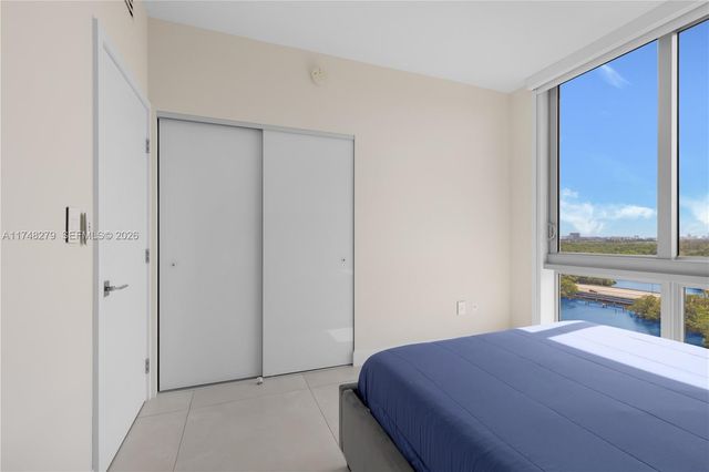 16385 Biscayne Boulevard 1221, North Miami Beach, FL 33160