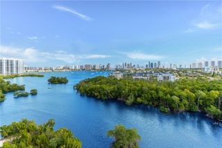 16385 Biscayne Boulevard 1221, North Miami Beach, FL 33160