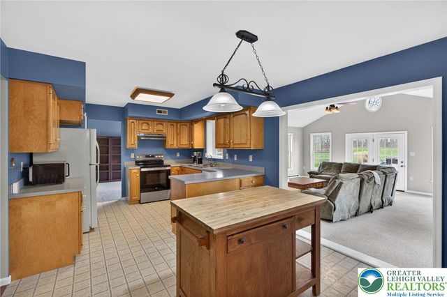 1555 Kumry Road, Milford Twp, PA 18951