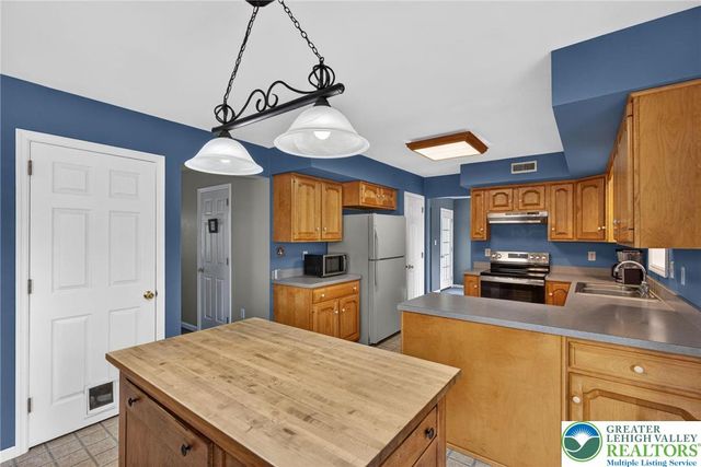 1555 Kumry Road, Milford Twp, PA 18951