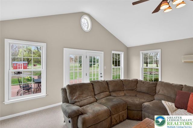 1555 Kumry Road, Milford Twp, PA 18951