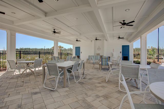 21 Hulett Woods Rd, Palm Coast, FL 32137