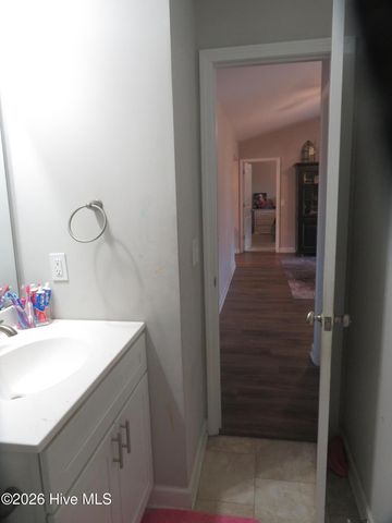 408 7th Street, Maysville, NC 28555