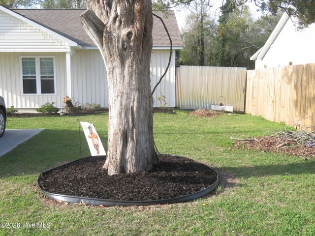 408 7th Street, Maysville, NC 28555