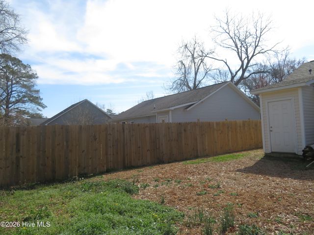 408 7th Street, Maysville, NC 28555