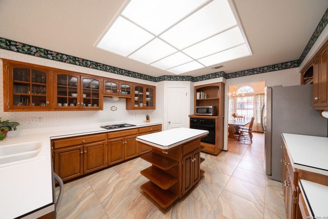 3017 Greenshire Dr, Schertz, TX 78154