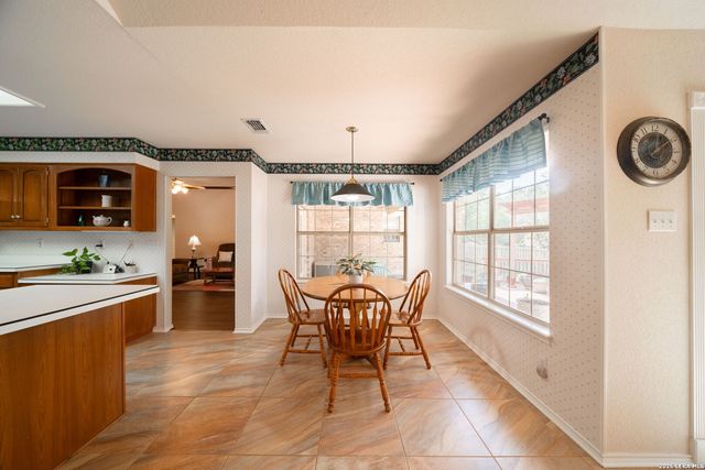 3017 Greenshire Dr, Schertz, TX 78154