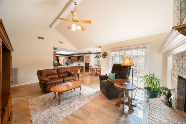 3017 Greenshire Dr, Schertz, TX 78154