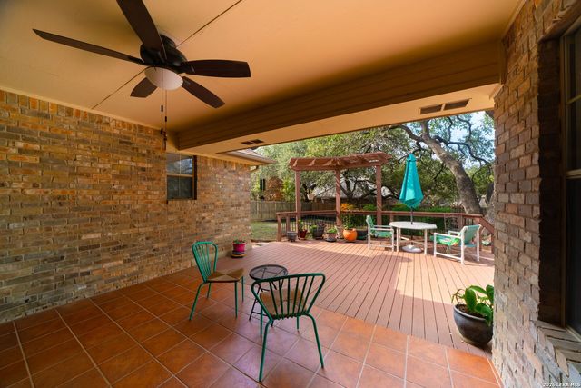 3017 Greenshire Dr, Schertz, TX 78154