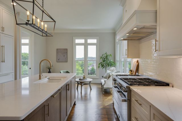 9266 Chevoit Dr, Brentwood, TN 37027