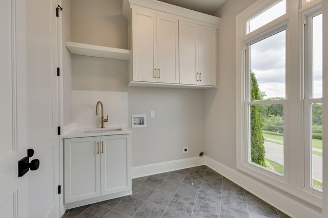 9266 Chevoit Dr, Brentwood, TN 37027