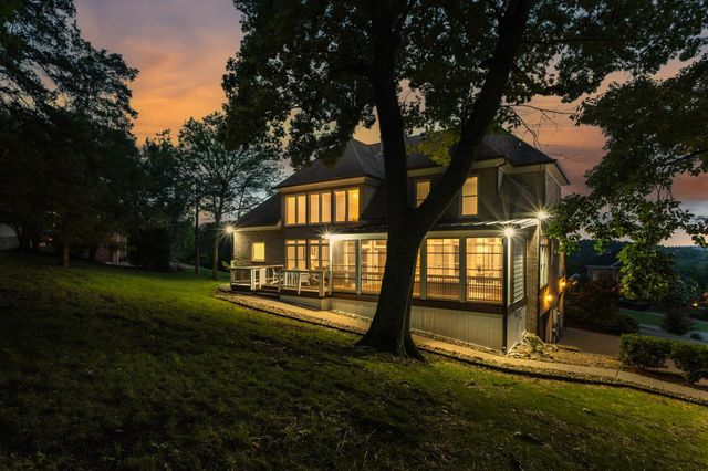 9266 Chevoit Dr, Brentwood, TN 37027