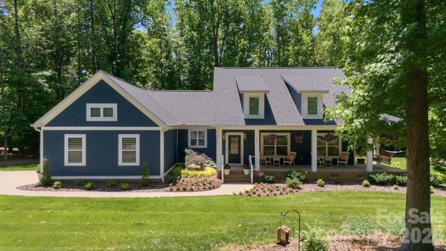 203 Spinnaker Court 104, Lexington, NC 27292
